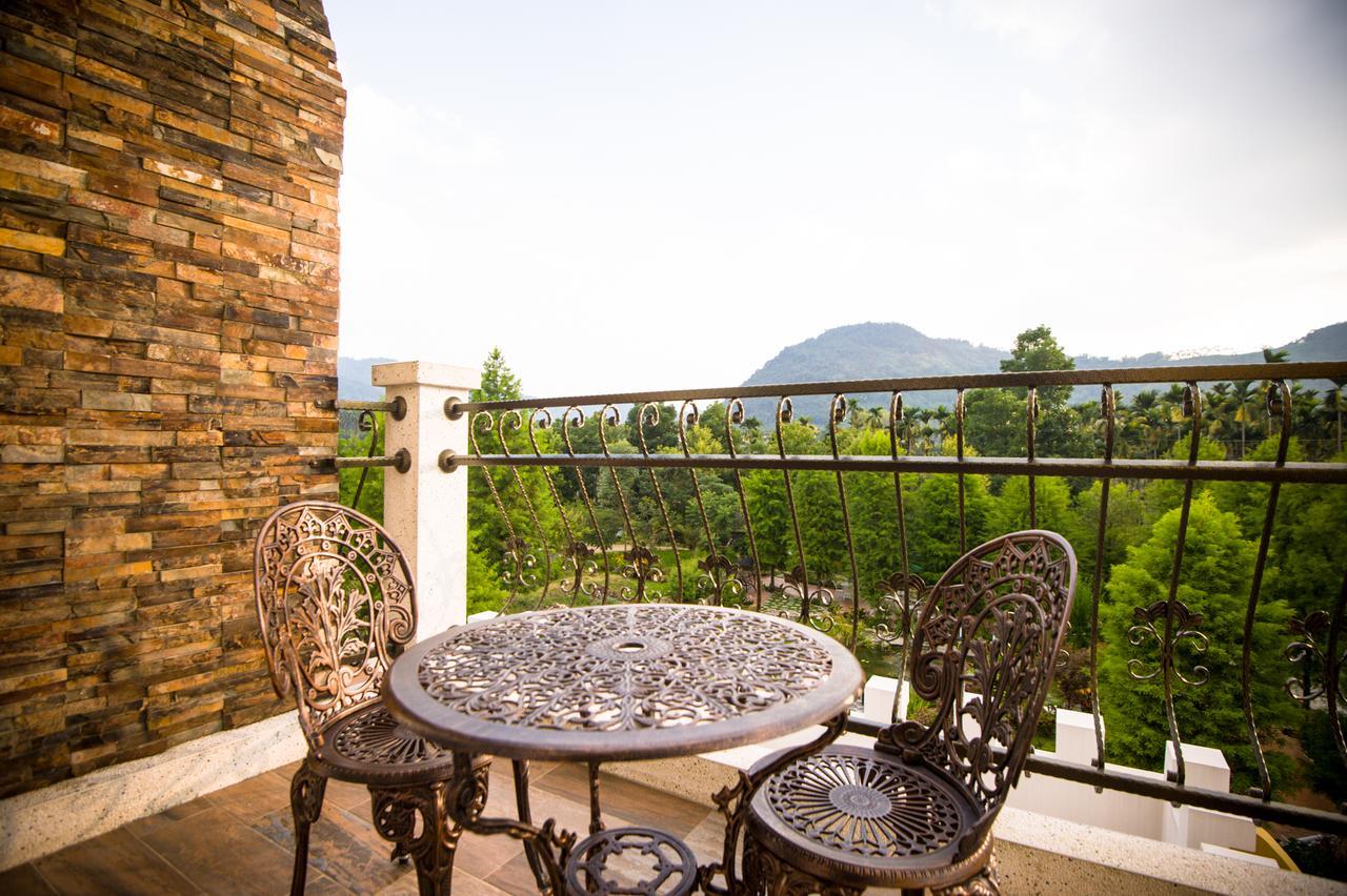 山閱聖堡羅莊園 Bed and Breakfast Yuchi Exteriör bild