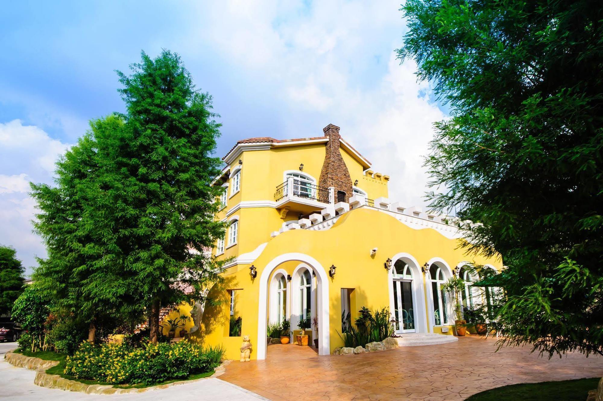 山閱聖堡羅莊園 Bed and Breakfast Yuchi Exteriör bild